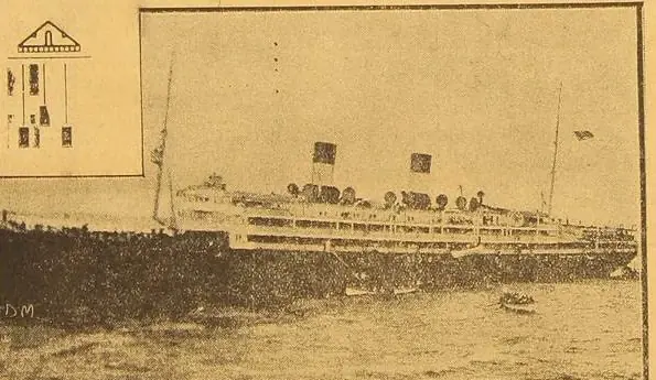At a quarter past six in the evening on 25 October 1927, photographed from the deck of the Alhena, an hour after the shaft broke. Two boats are already in the water.