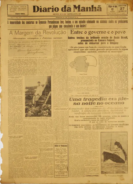 The first report, two days later: “Uma tragédia em plena noite no oceano” (A tragedy in the dead of night on the ocean).
