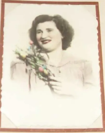 Josefina, in a hand-coloured portrait.
